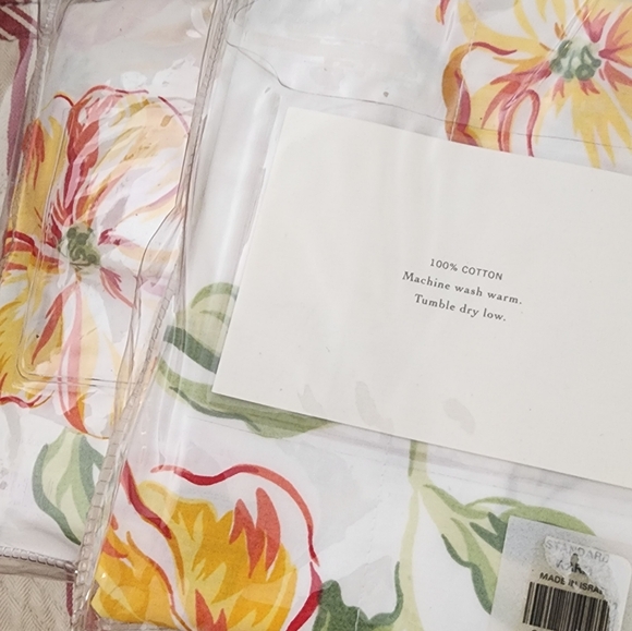 NIP Pottery Barn Wild Rose Std. Shams - 2 - Picture 2 of 2